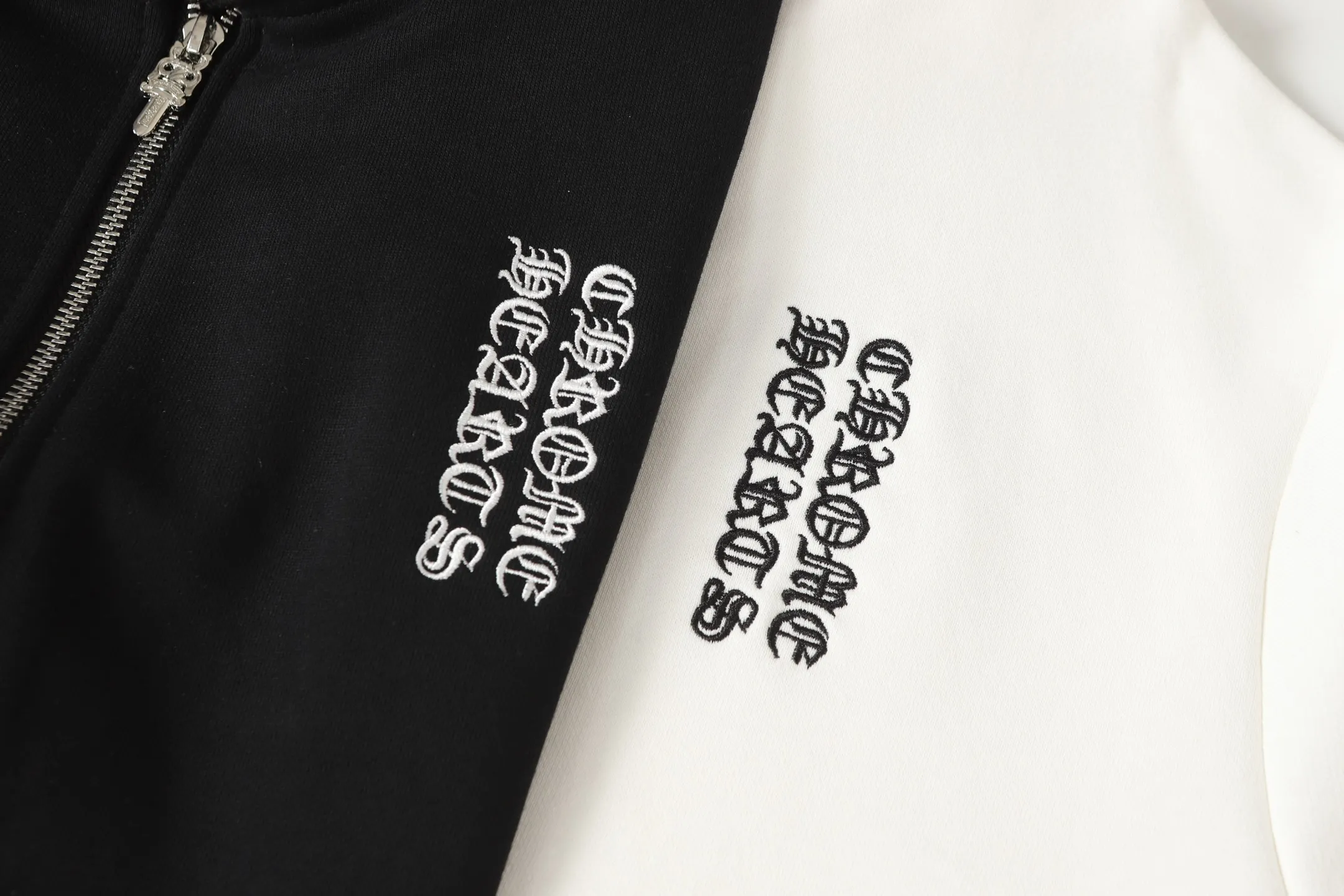 P300 #K26 Heavy Industry Style - Chrome Hearts Colorful Cross ✝️ Inlay embroidered Sanskrit printed zipper sweatshirt cardigan jacket - High weight, high density and high quality. The wool is soft, delicate and skin-friendly. It feels soft and silky. It has excellent warmth and skin-friendly properties. - Custom-woven and dyed, no color difference. No matter the fabric or workmanship details, it beats the ordinary version on the market. - Hardware zipper accessories are all customized, full of details - Color: black white -Size: S M L XL